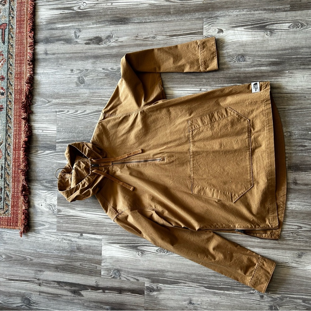 Large khaki colored The North Face Battlement quarter zip pull over jacket